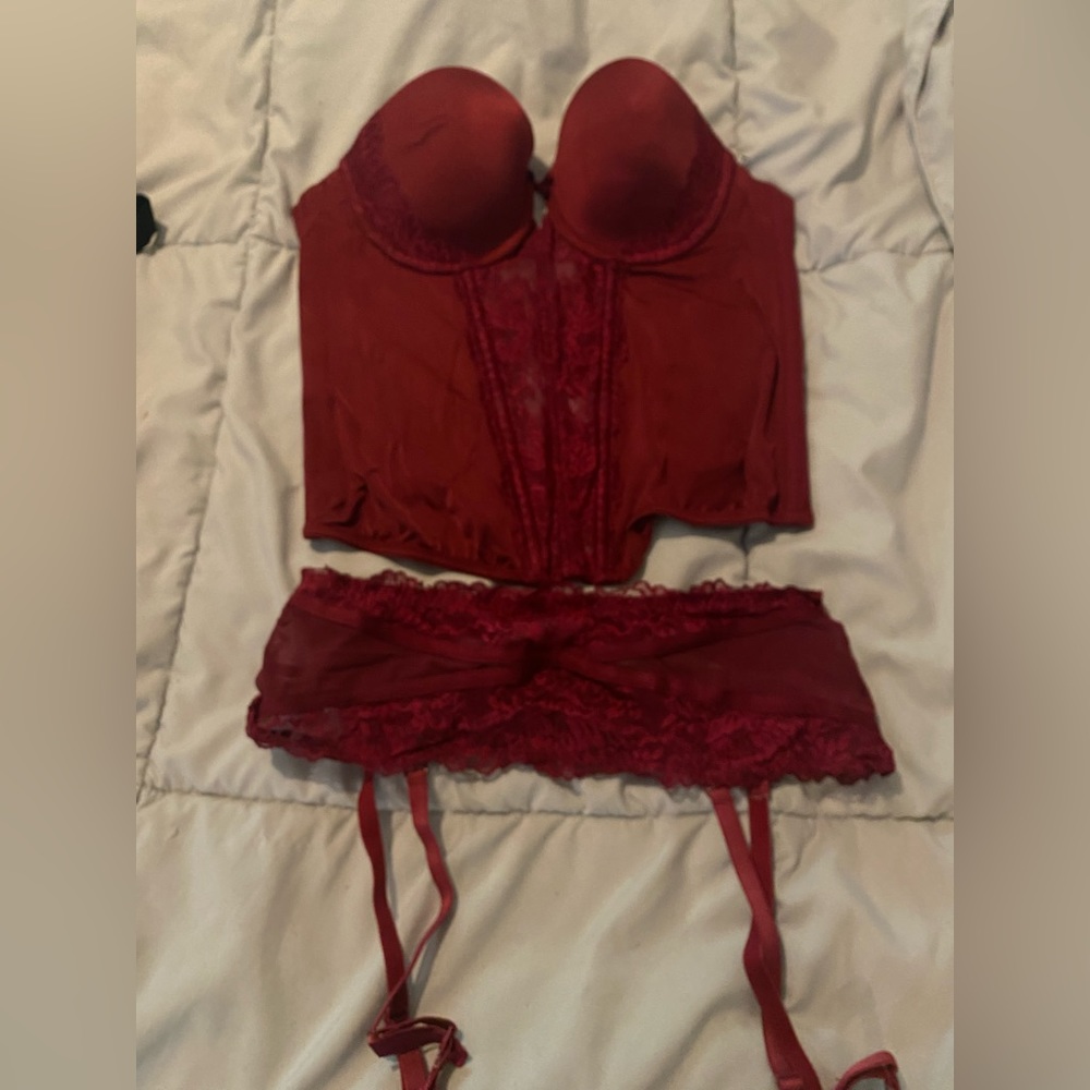 Maidenform Corset & GarterBelt Set - NEW - Size Small